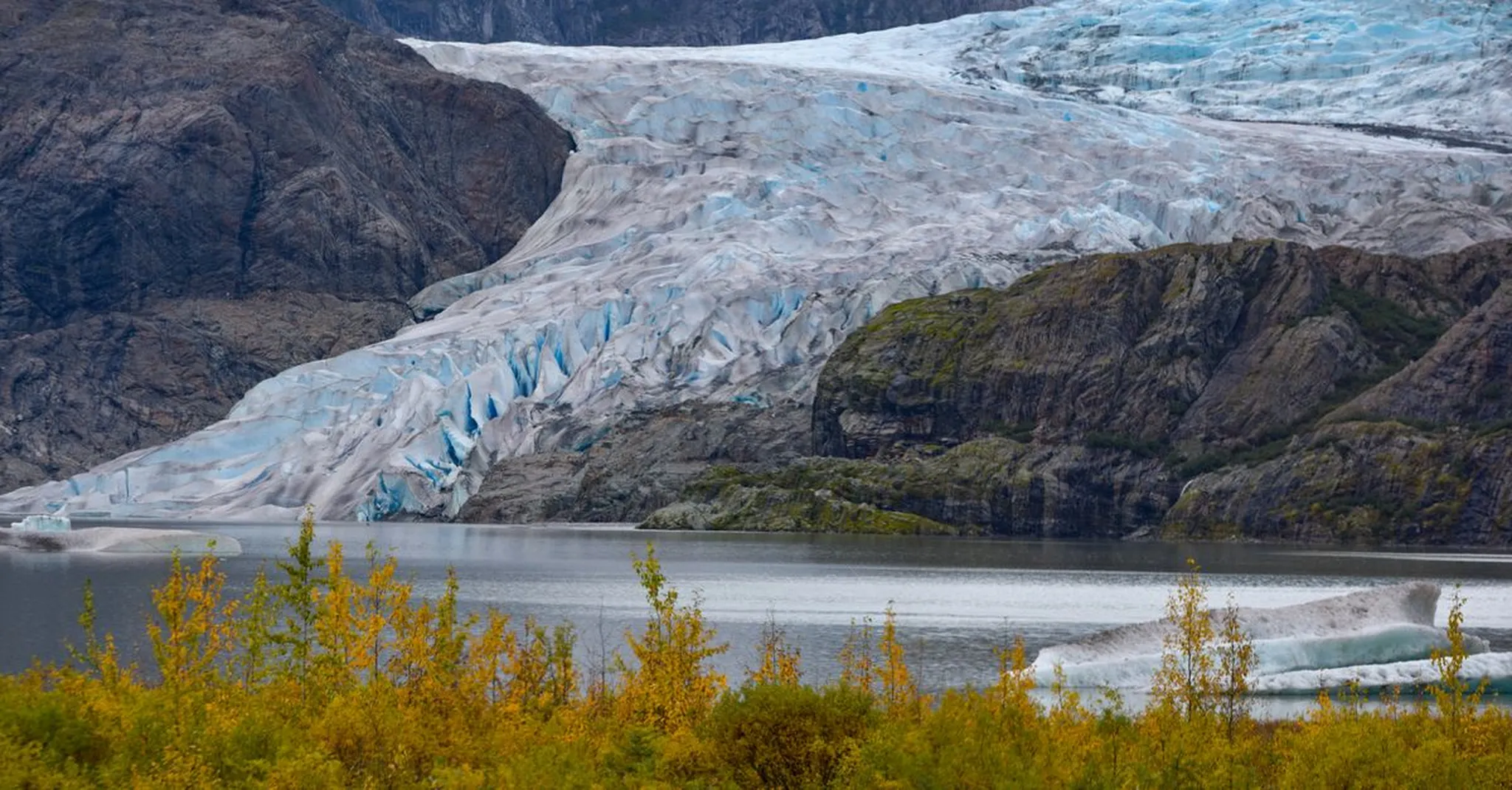 Mendenhall Glacier in August 2026: Best Time to Visit and Where to Stay