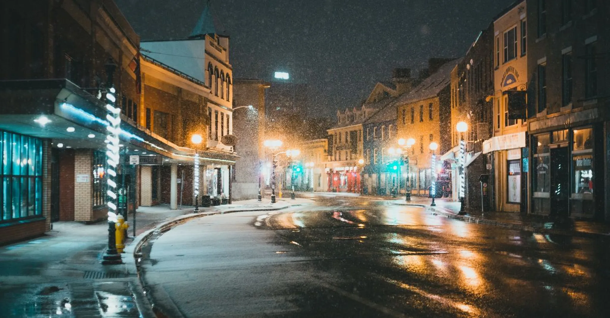 Juneau Gallery Walk December 2026: First Friday Art Night and Downtown Stays