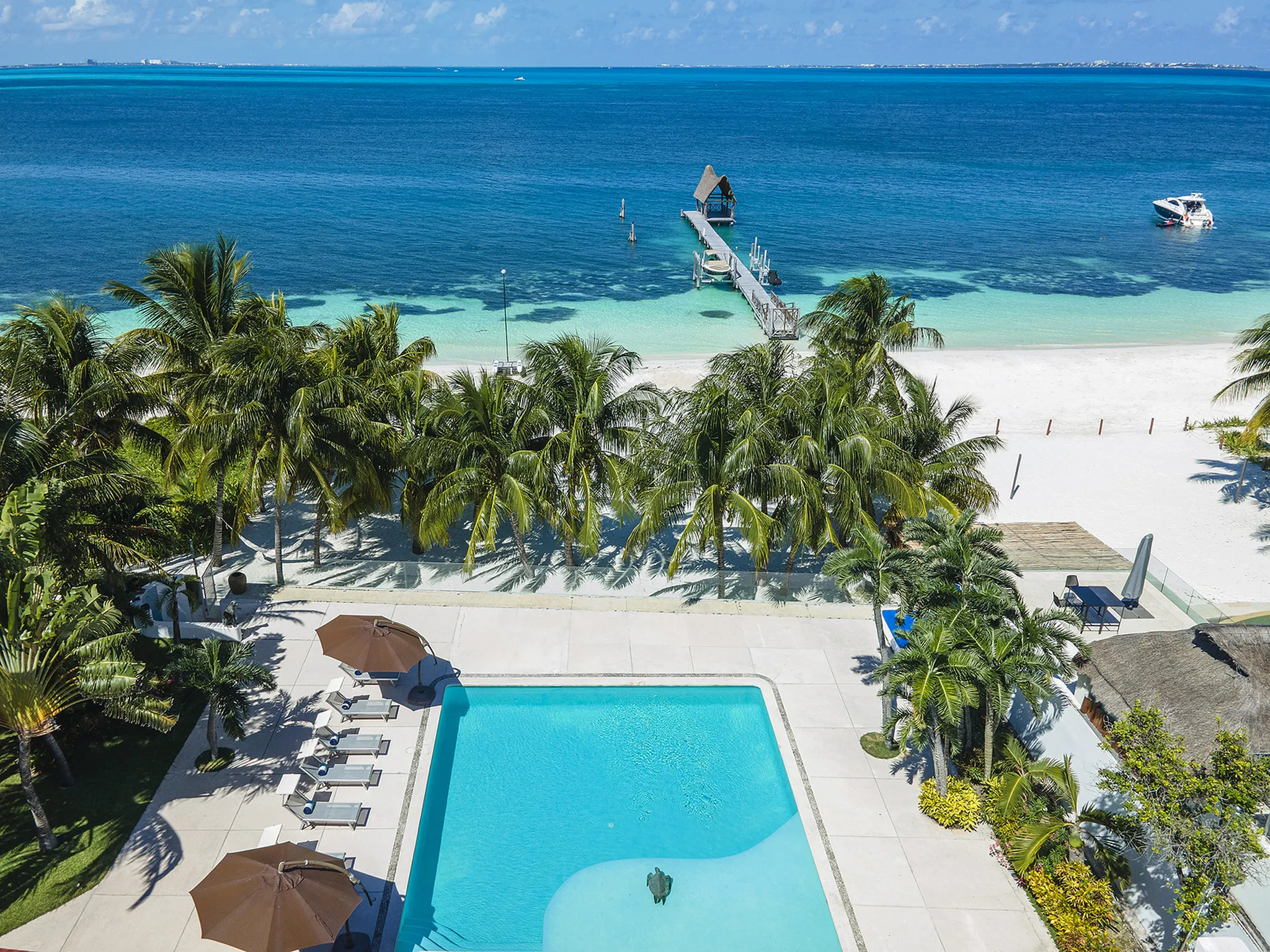 Revolution Day Long Weekend in Cancún 2026: Group Villas for Nov 14-16