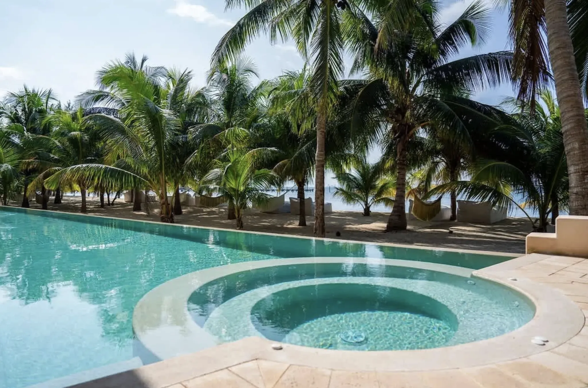 Isla Mujeres Family Villas 2026: Beachfront Stays Near Playa Tiburón