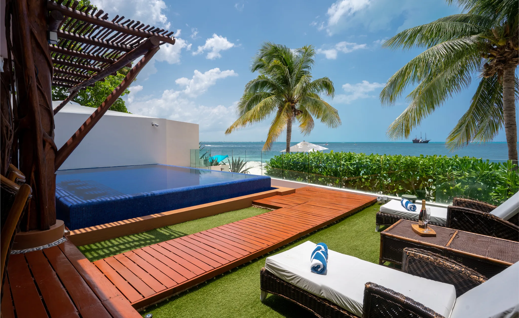 Cinco de Mayo 2026 in Cancún: Best Beach Villas for Your Fiesta Weekend