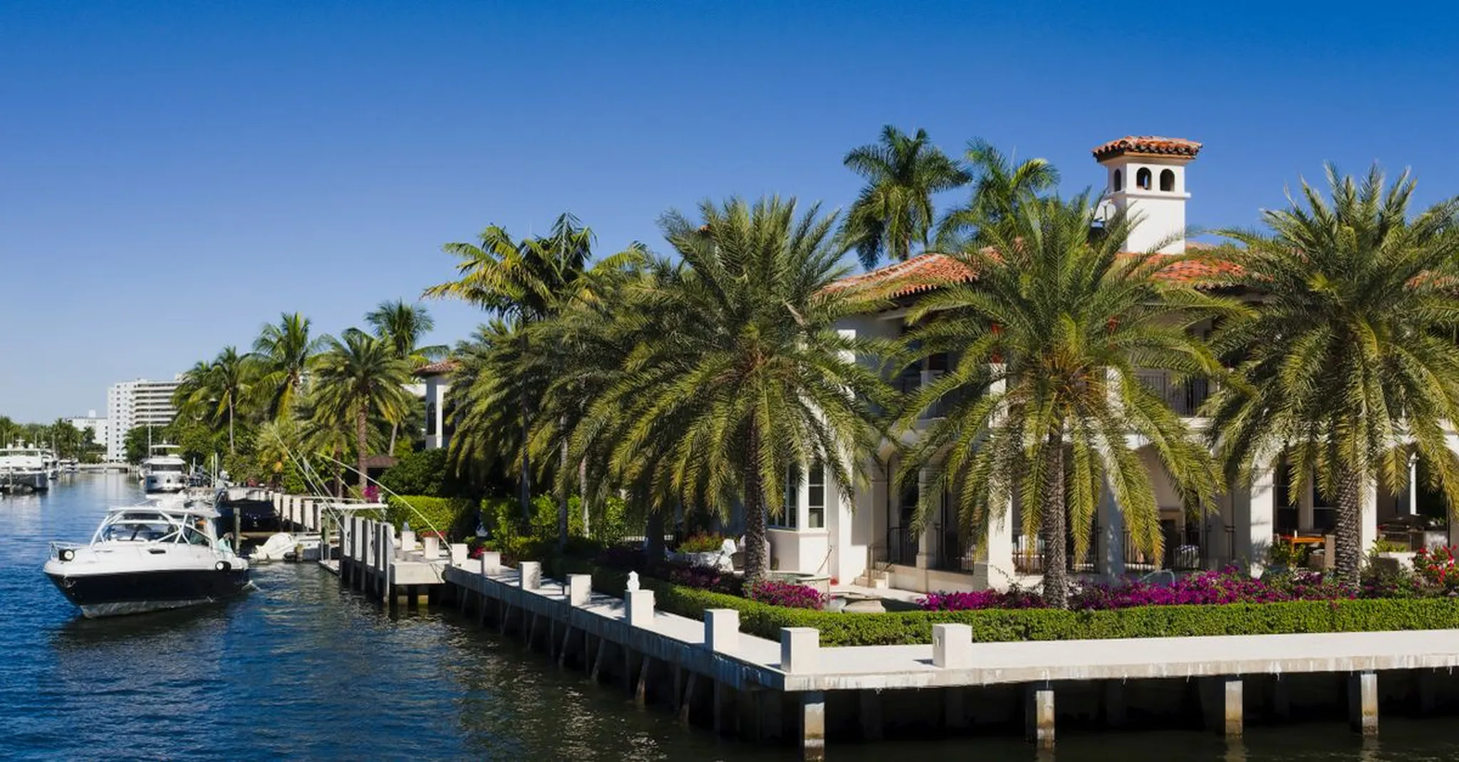 Intracoastal Waterfront Dining in Fort Lauderdale: Where to Eat and Stay