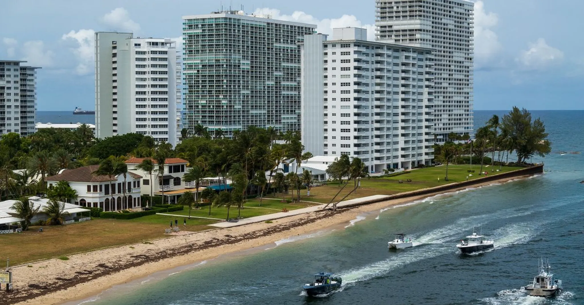 Columbus Day Weekend in Fort Lauderdale 2026: Long Weekend Beach Villa Escape