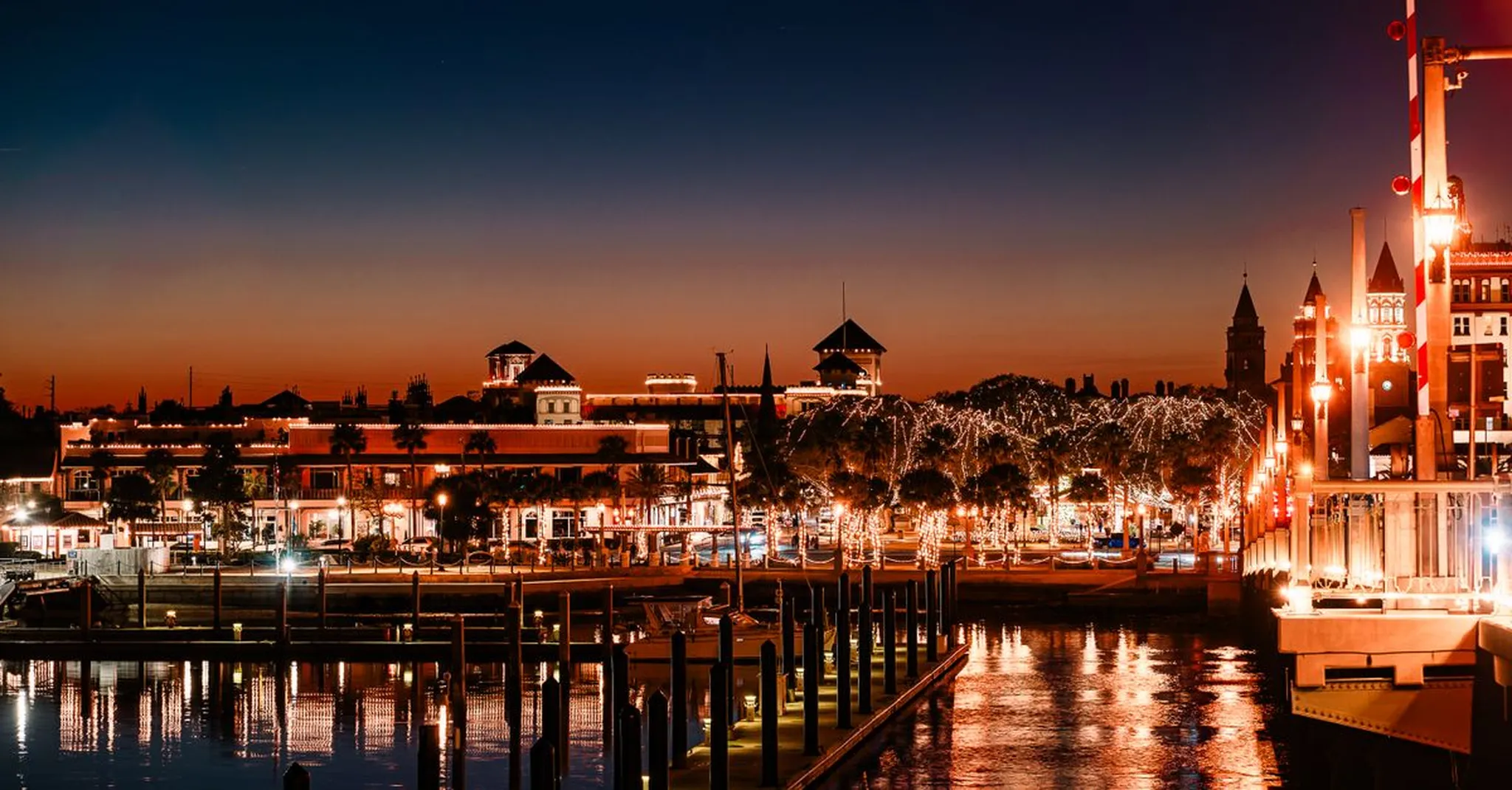 Winterfest Boat Parade 2026: Where to Stay in Fort Lauderdale for the Big Night