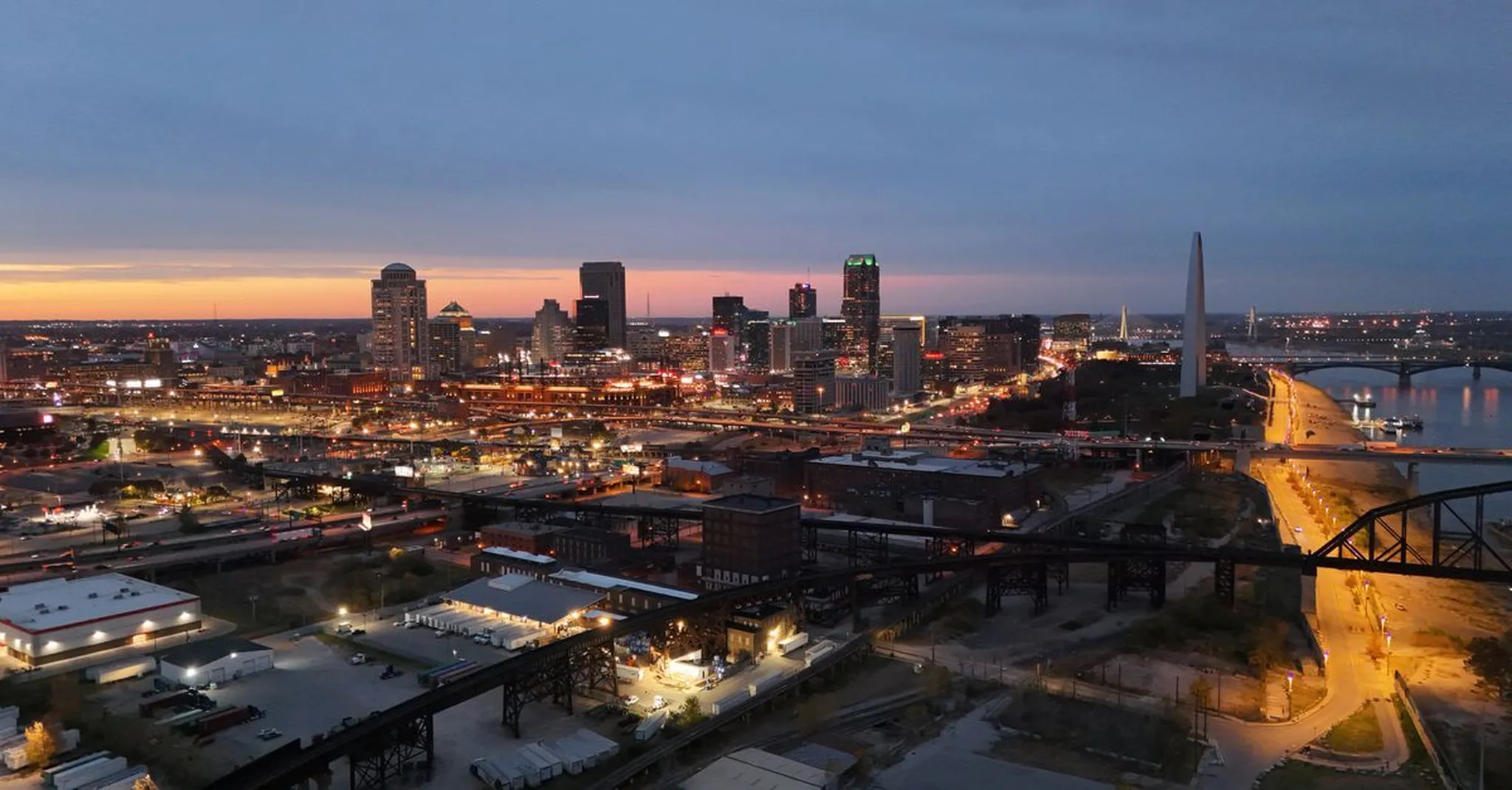 St Louis Blues 2026 Season Where to Stay: Game-Night Stays in St. Charles, MO