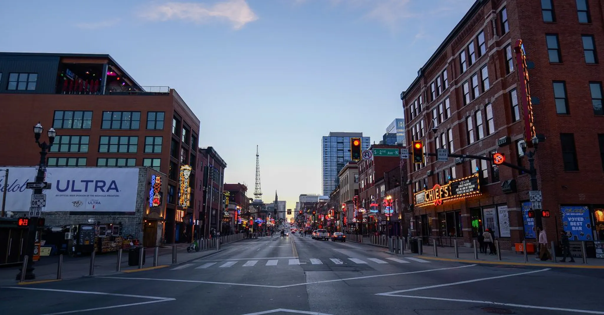 Labor Day Weekend in Nashville 2026: Broadway Music & Group Stays