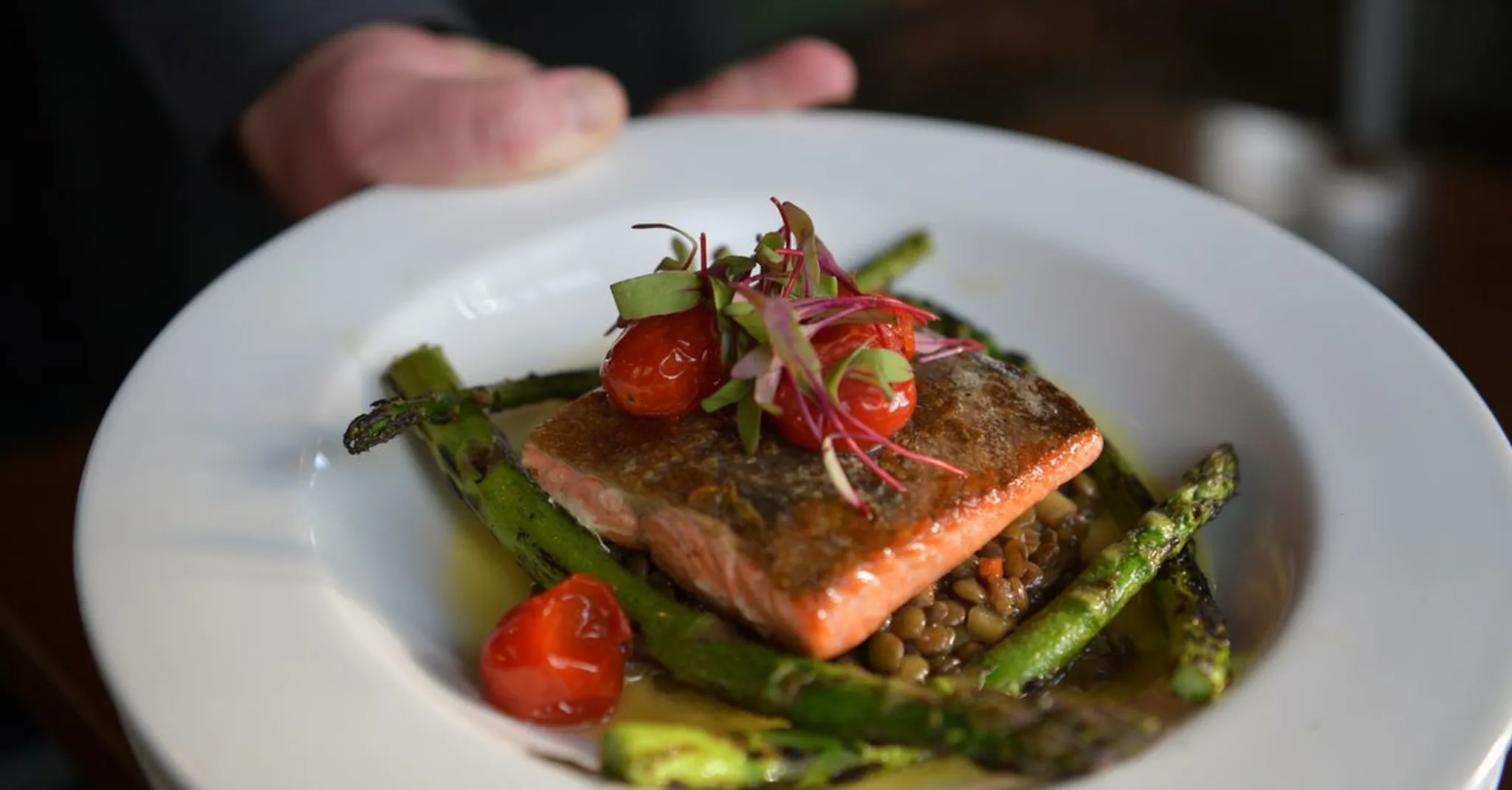 Farm-to-Table & Local Dining in Portsmouth, RI: A Foodie's 2026 Guide