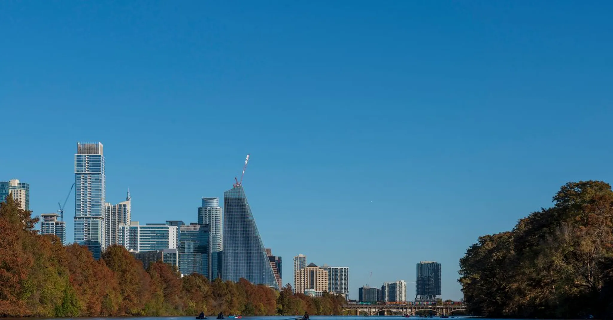 Veterans Day Weekend Getaway Texas 2026: Your Lake LBJ Fall Guide