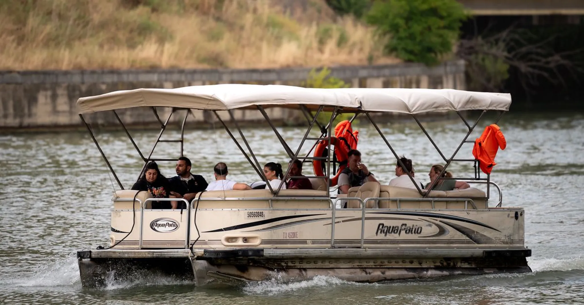 Lake LBJ Boat Rentals 2026: Pontoons, Jet Skis & Where to Launch Near Kingsland