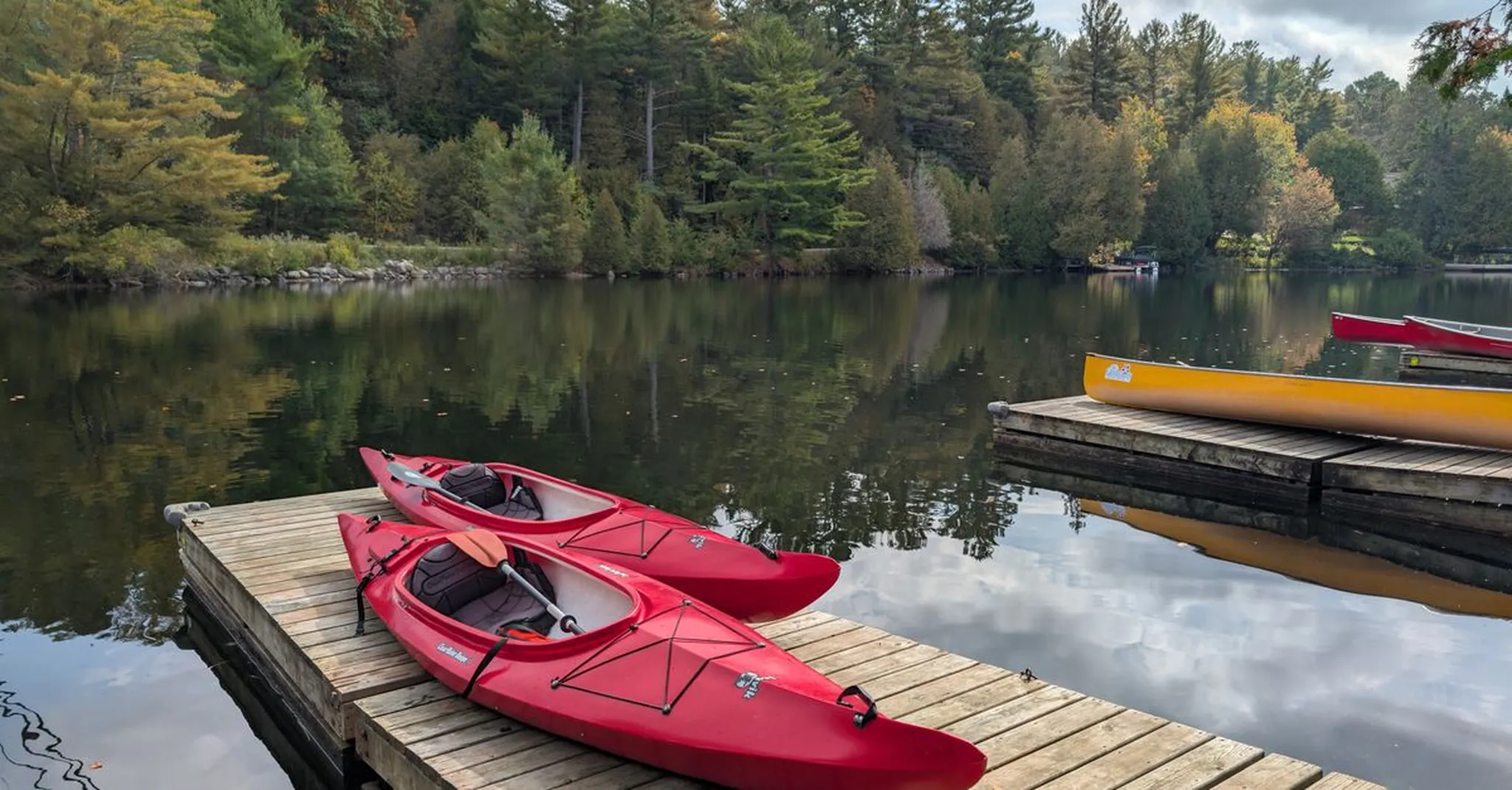 Lake LBJ Kayaking Guide 2026: Best Launch Spots & Paddle-Friendly Stays