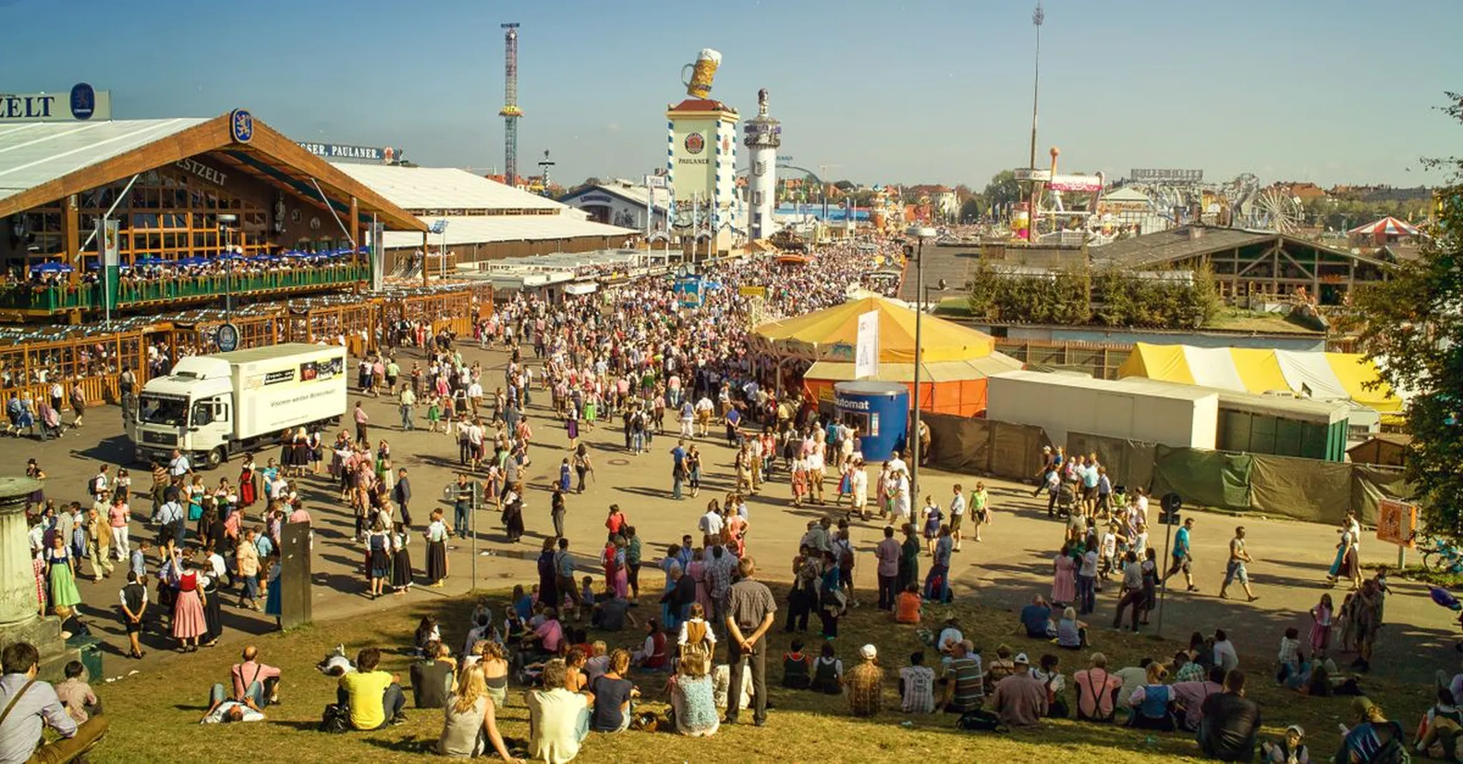 Fredericksburg Oktoberfest 2026: Festival Weekend Guide & Lake LBJ Stays