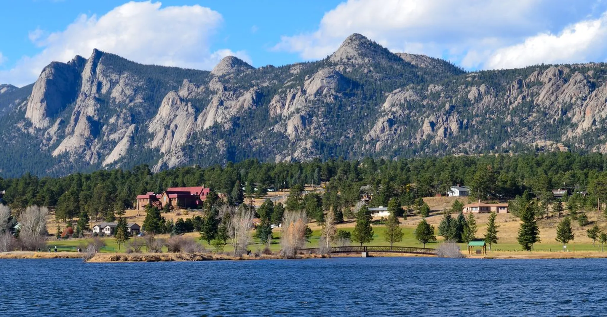 Valley Vista Lodge & Unique Colorado Springs Stays: Standout Rentals for 2026