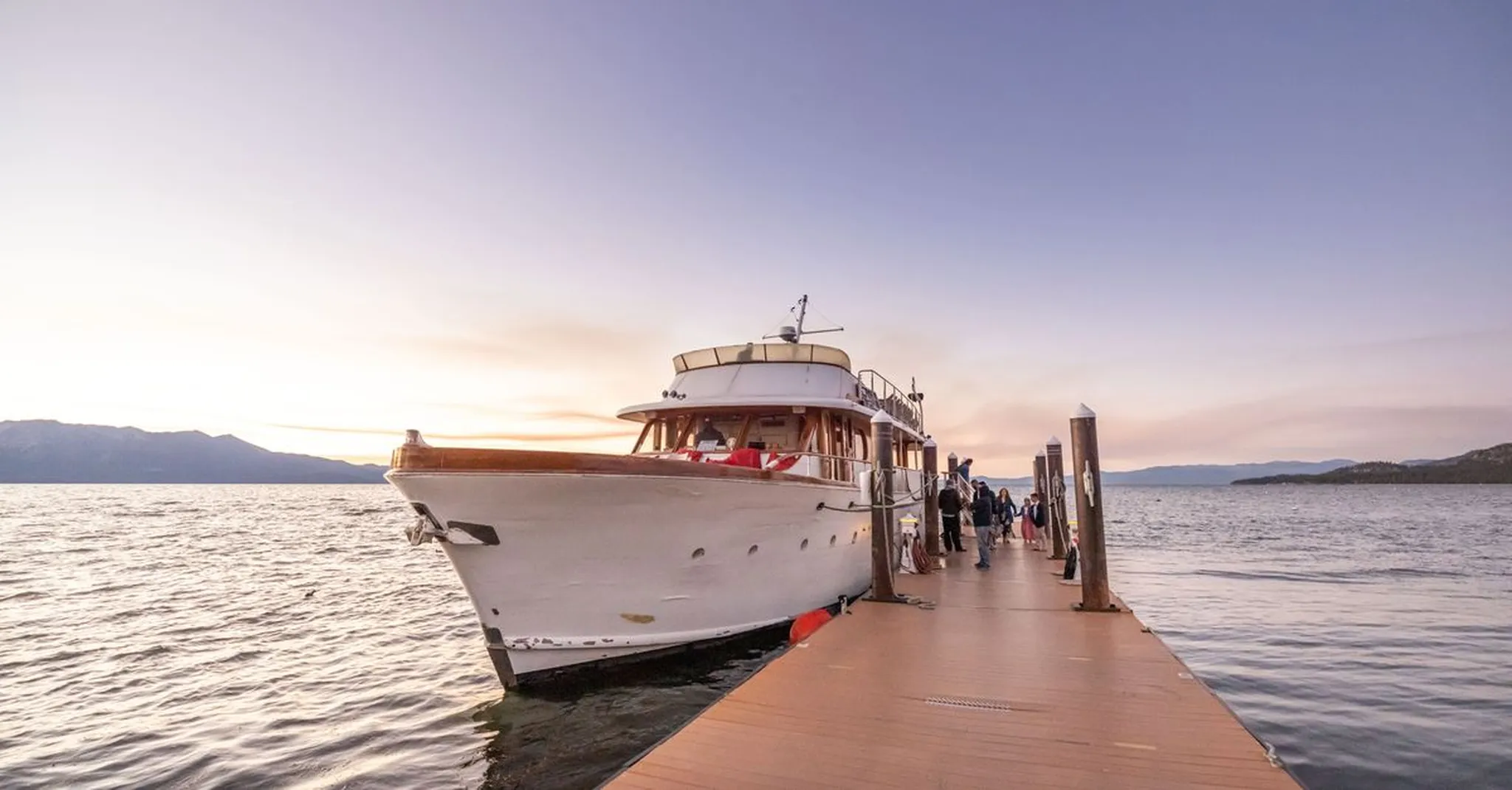 Lake Tahoe Concours d'Elegance 2026: Wooden Boat Show & Where to Stay