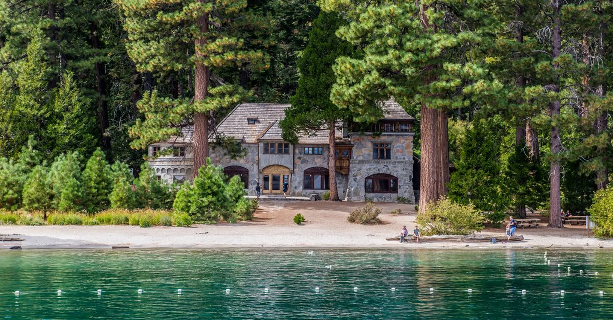 Deluxe Cabin Rentals in Carnelian Bay 2026: Lakeside Luxury for Groups