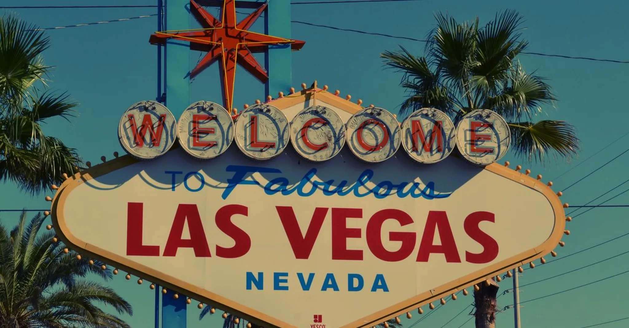 Labor Day Weekend in Las Vegas 2026: Dayclubs, Dining & Strip Condos