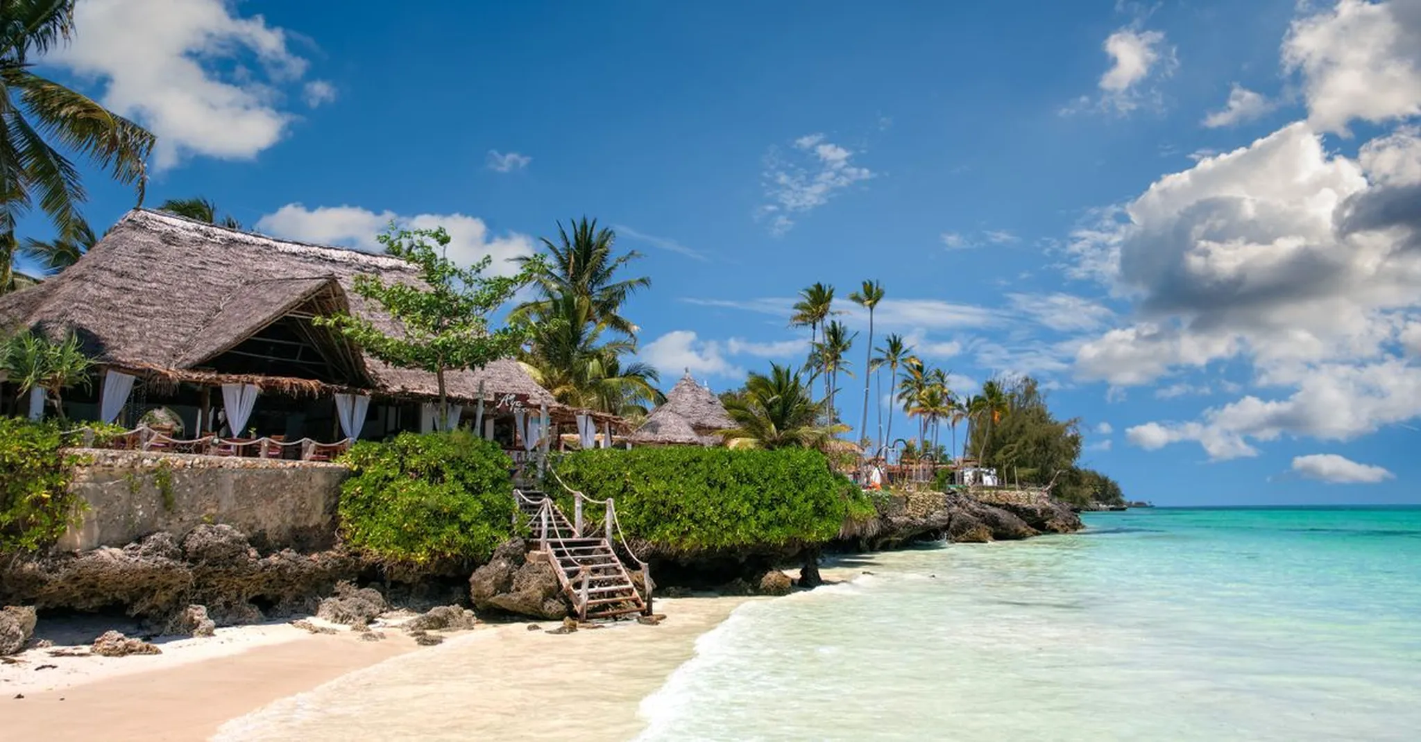 Isla Mujeres Family Villas 2026: Beachfront Stays Near Playa Tiburón