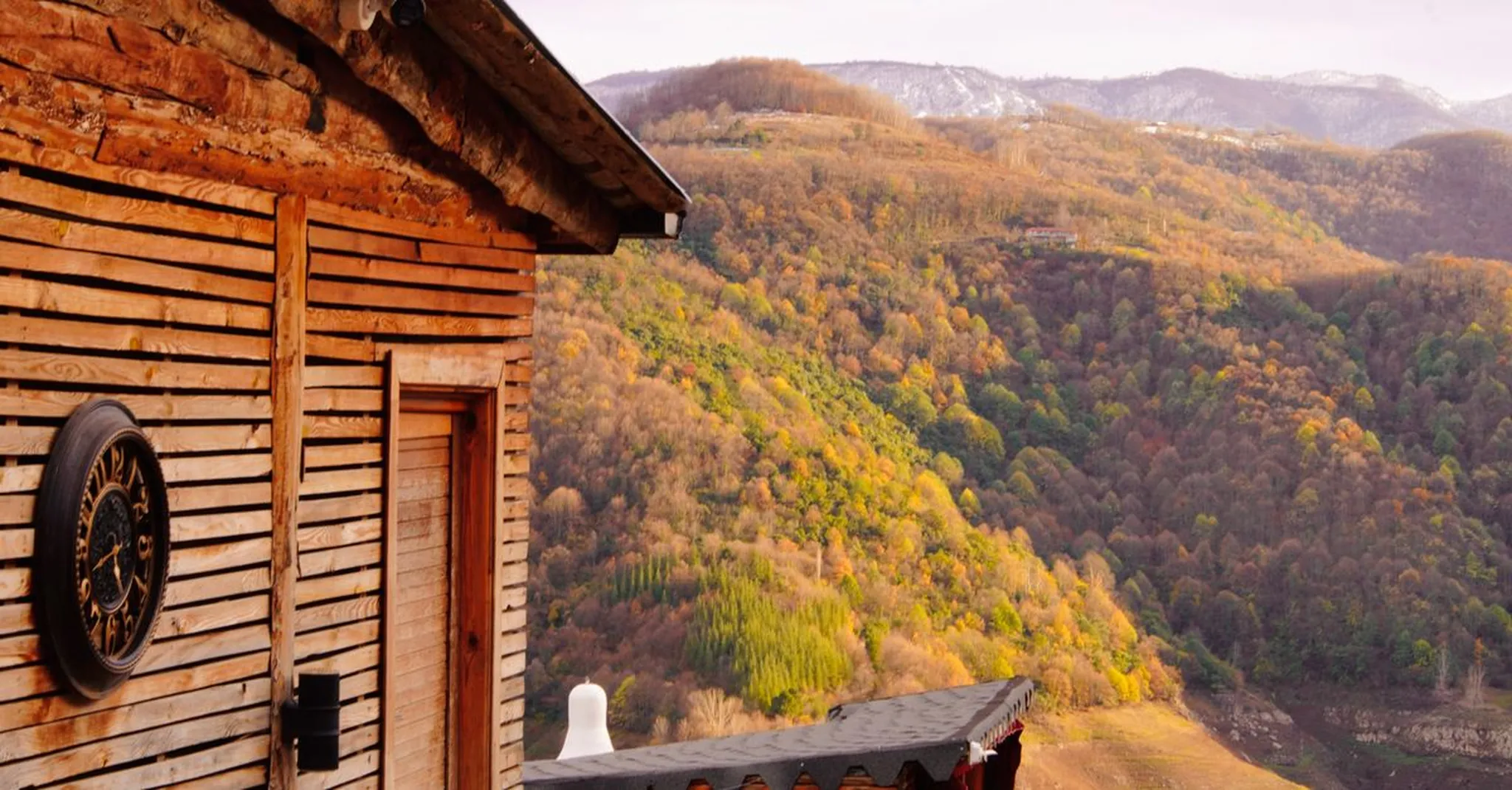 Walhalla Oktoberfest 2026: Festival Guide + Quiet Cabin Base in Mountain Rest