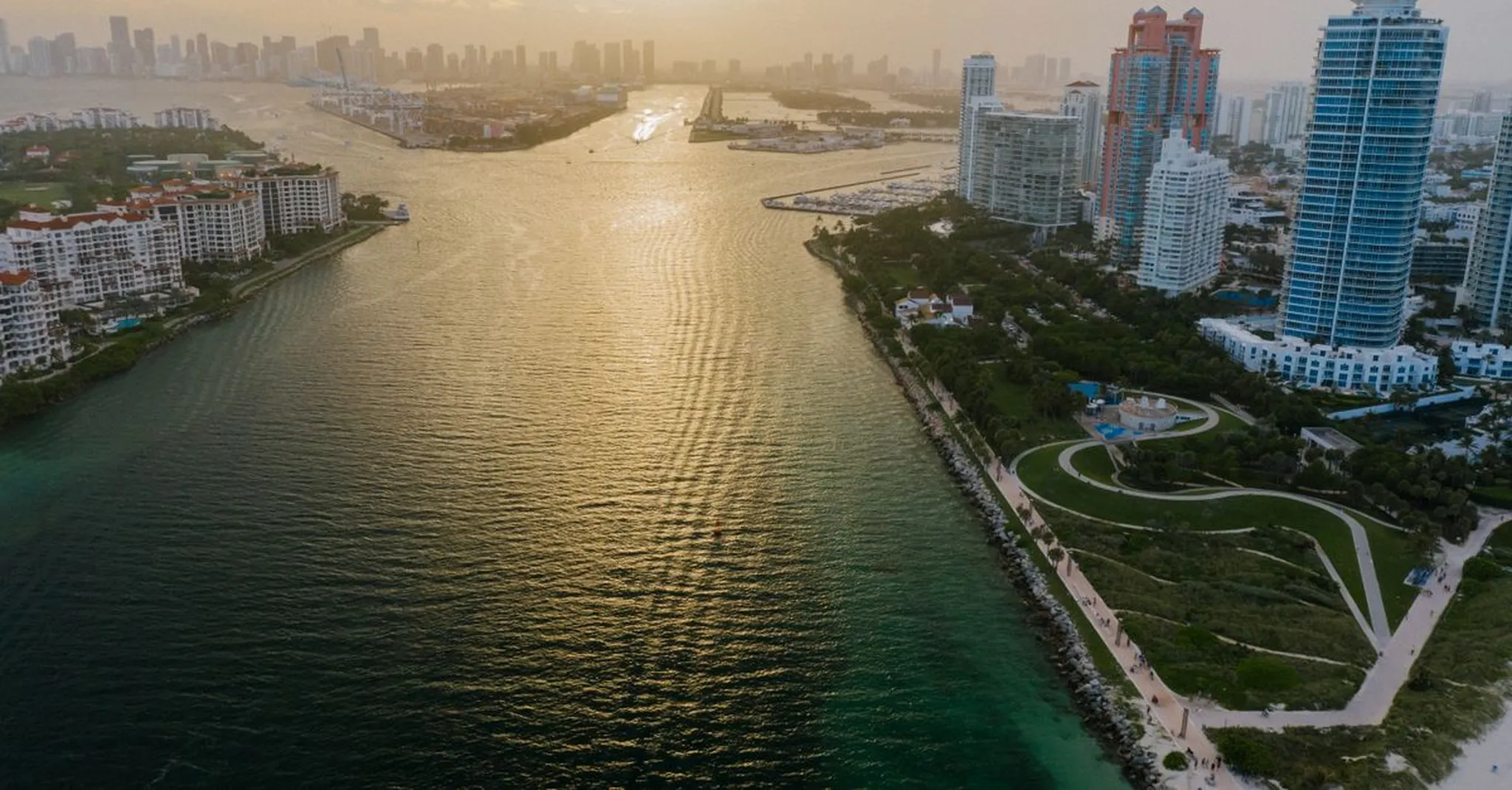 Luxury Condo Rentals in South Beach: Long-Term Winter Stays for 2026-2027