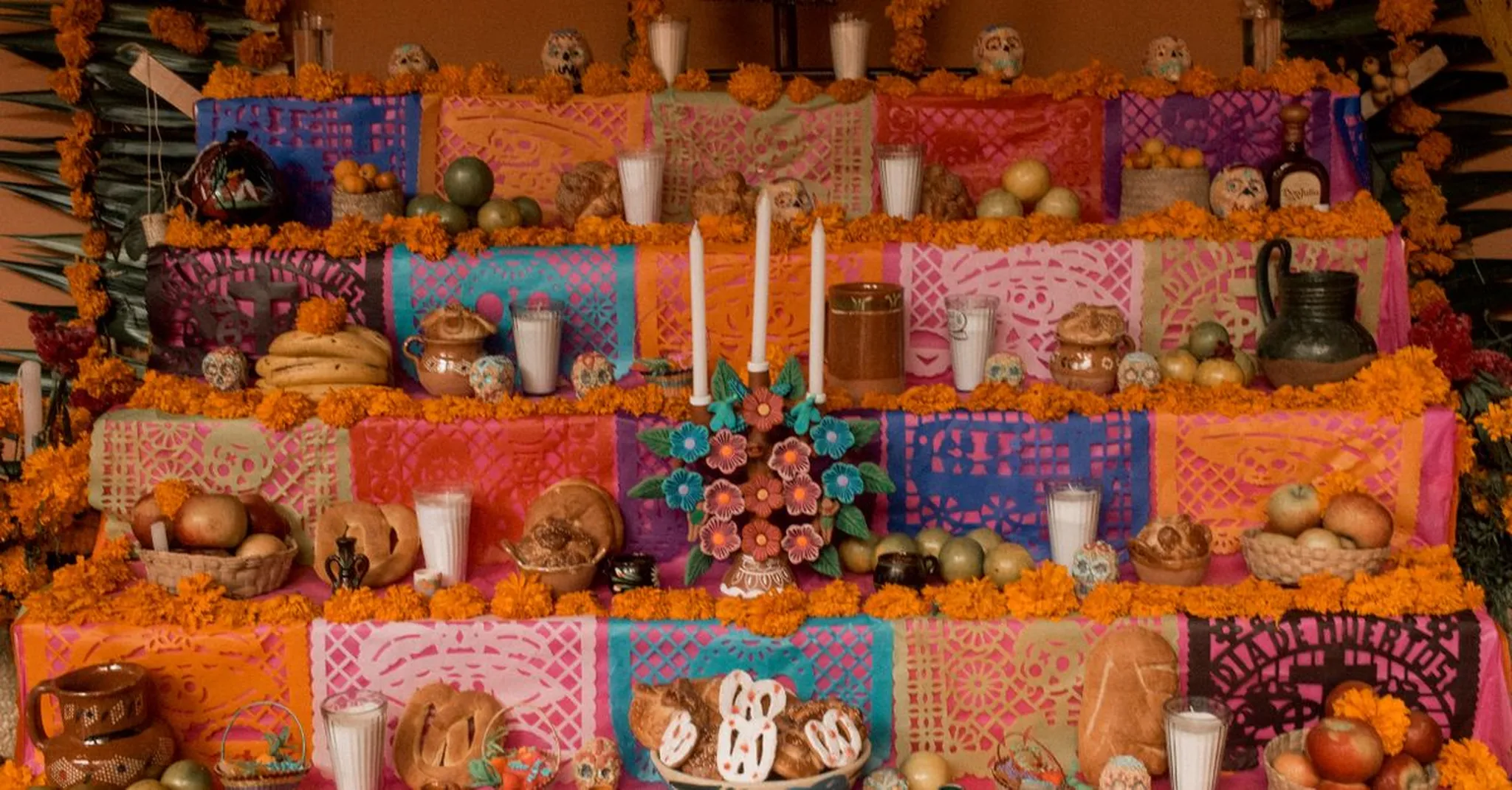 Día de los Muertos in Pittsburgh 2026: Celebrations, Altars & Lofts Nearby