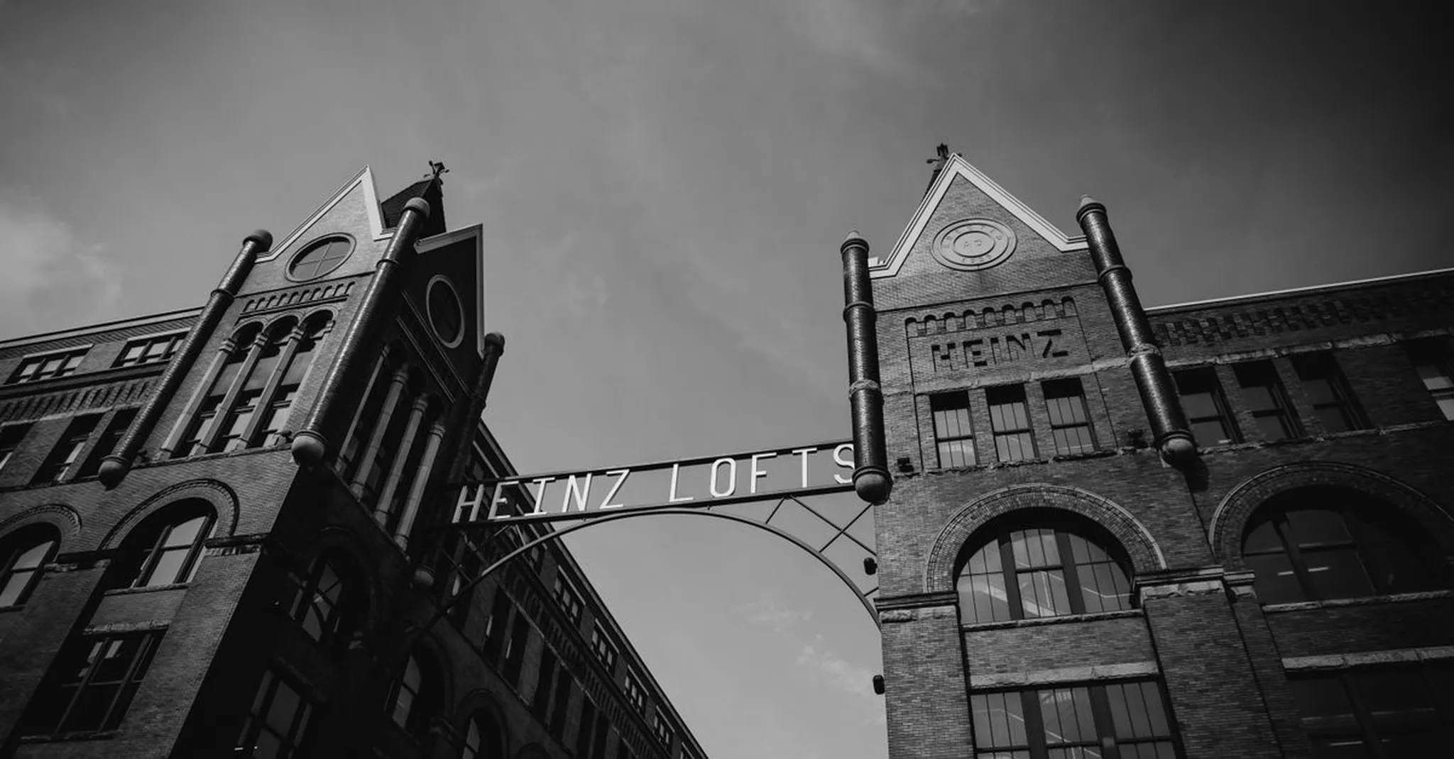 Labor Day Weekend in Pittsburgh 2026: Last-Minute Lofts Near the Strip District