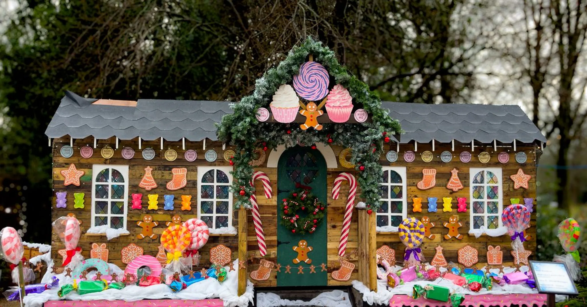 National Gingerbread House Competition 2026: Asheville Viewing Guide and Where to Stay