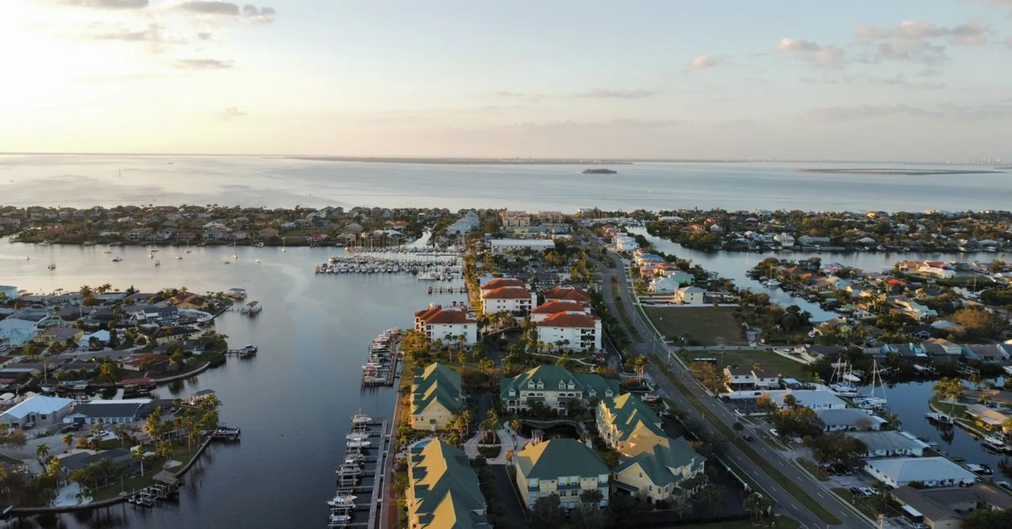 Labor Day Weekend 2026 in Cape Coral FL: Waterfront Fun & Where to Stay