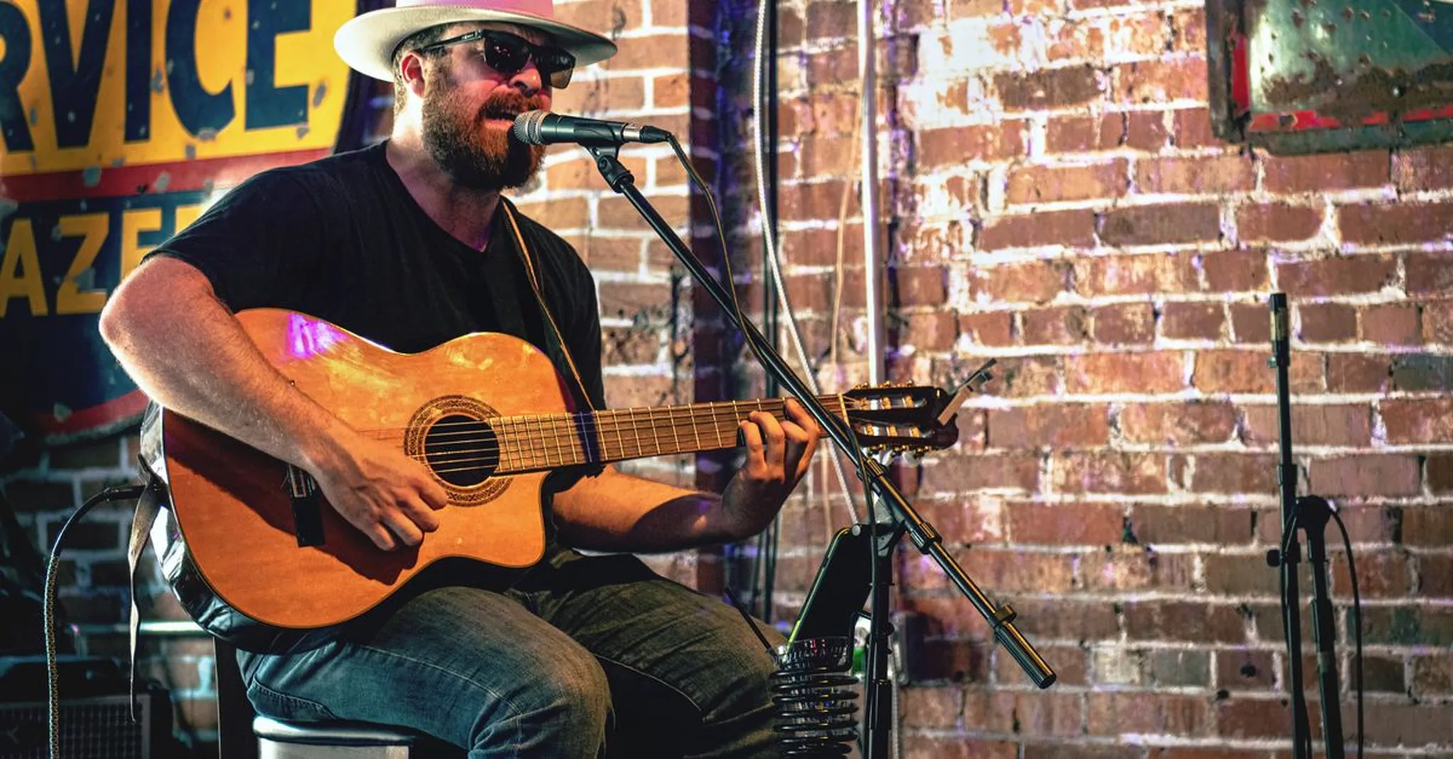 Labor Day Weekend in Nashville 2026: Live Music, BBQ & Group Stays