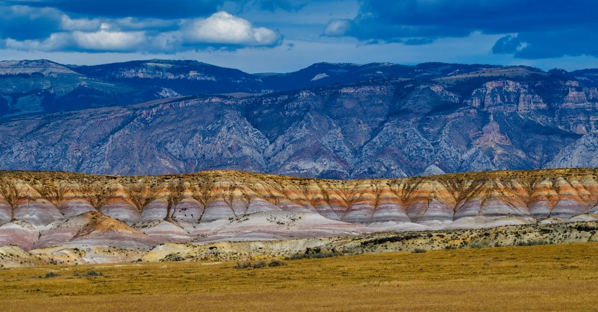 Sheridan vs. Buffalo, Wyoming: Which Bighorn Town for Your Summer Stay?