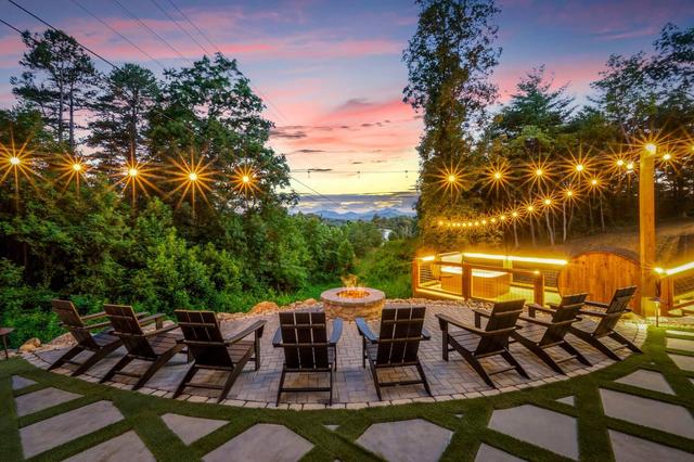 Asheville Escape | Hot Tub + Movie Nights + Sauna