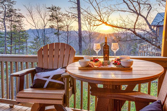 2 HotTubs-Game Room-Sleeps26-Dollywood & GSMNP 8mi