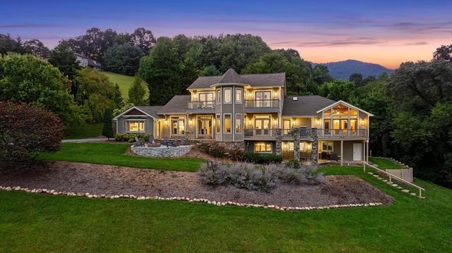 Clyde 5BR Retreat | Indoor Spa + Views