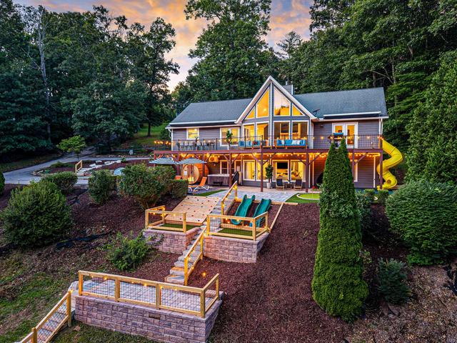 Biltmore Trip Base| Hot Tubs+Pickleball+Speakeasy