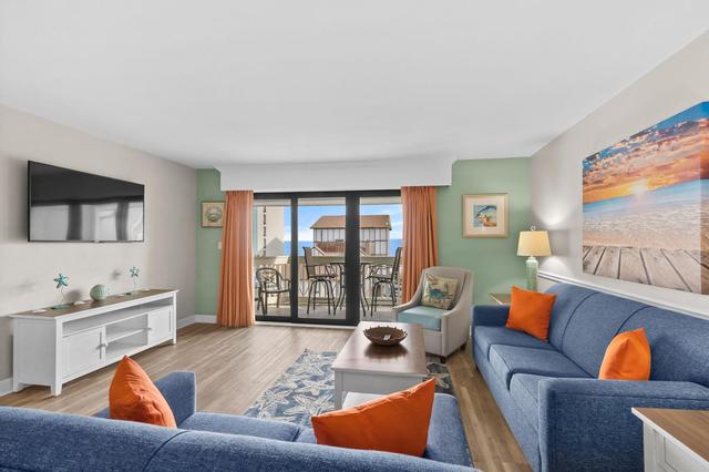 Walk to Boardwalk + SkyWheel | Central Location