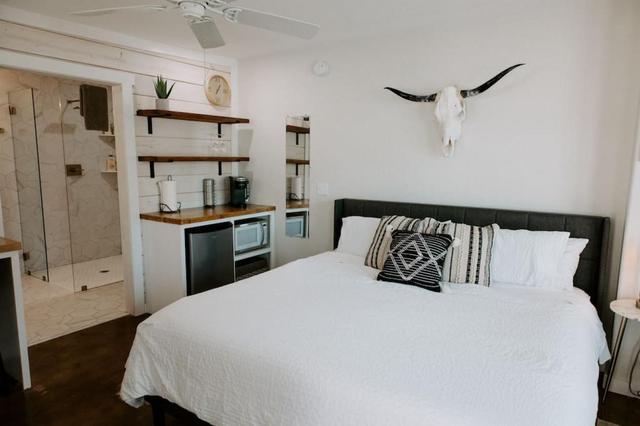 Downtown Gem | Studio 3 at Beer Ranch Project Inn