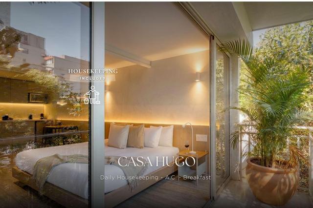 Capitalia | Luxe Studio | Balcony + Breakfast