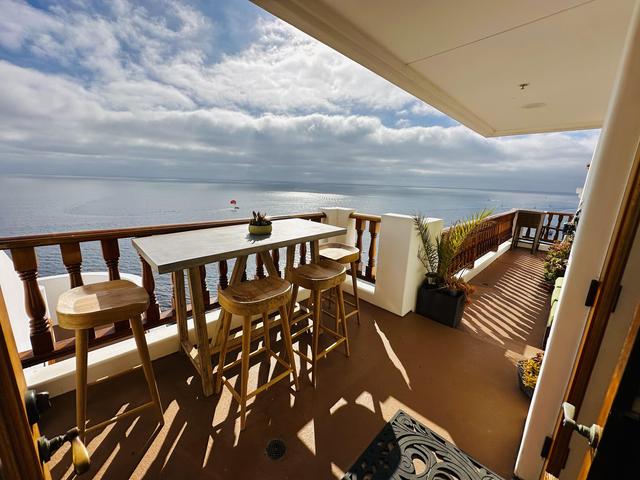 Seaside villa w/ balcony & pool access