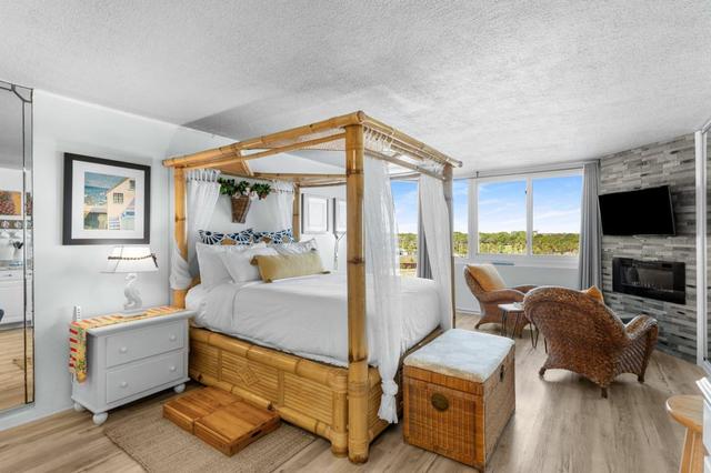 Top of the Gulf 620 Beachfront Couples Retreat