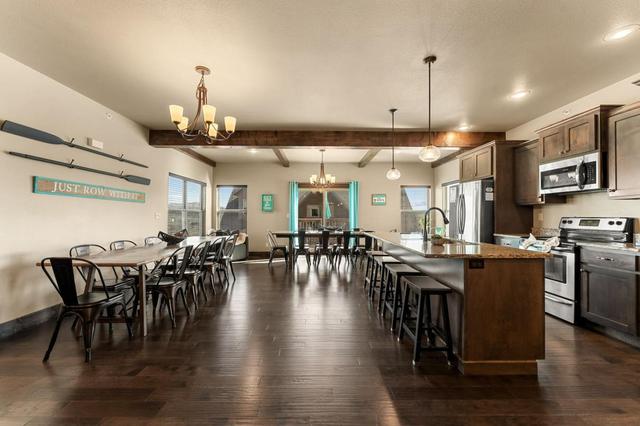 Lakefront 5BR, game room, boat slip, Near SDC