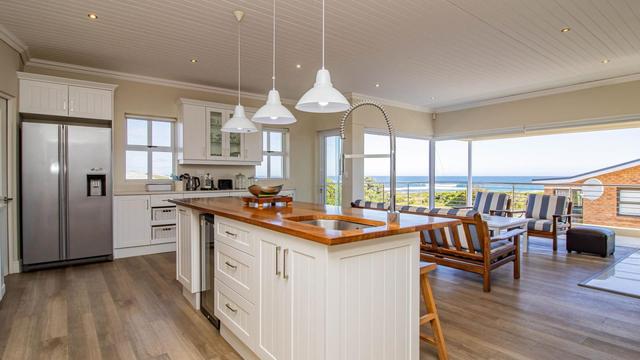 Salt & Sea Family Home | Ocean view