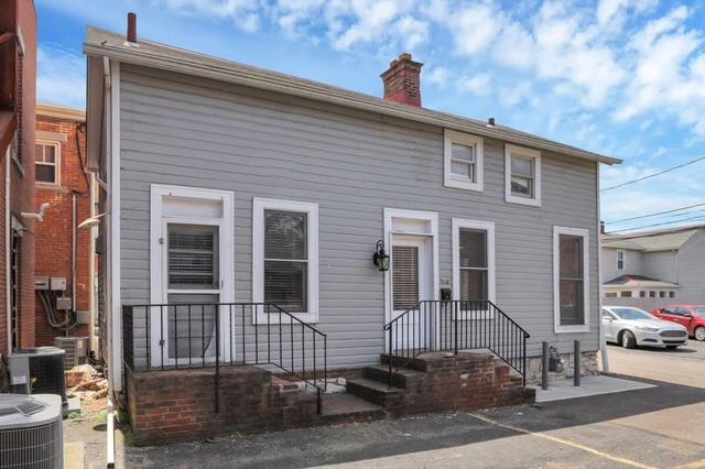 Updated Home in German Village - 2BR with Parking!
