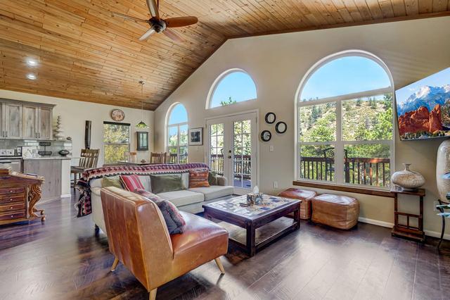 5BD – Large Yard & Firepit | Escape to the Mtns!
