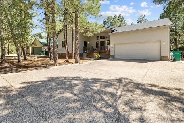 Charming Woodland 3BR Retreat, Sleeps 10