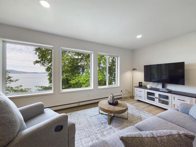 Lena Beach Oceanview Suite