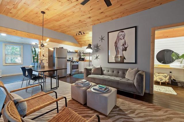 Cozy Modern Pocono Cabin | Firepit Nights • BBQ