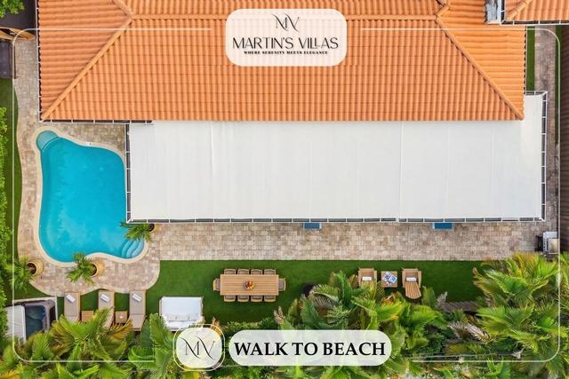 6 BR Villa Steps to Ocean, Pool, Sauna & Jacuzzi