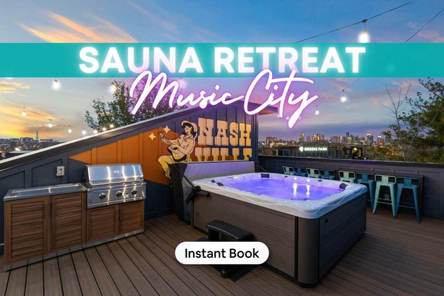 Rooftop Deck, Hot Tub & Game Room - Nashville
