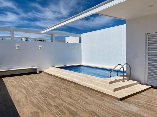 Perfect for couples! Loft 5 minutes from the beach