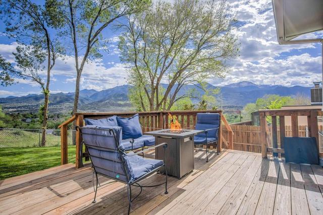 Kings Overlook! Epic Retreat w/ Pikes Peak Views