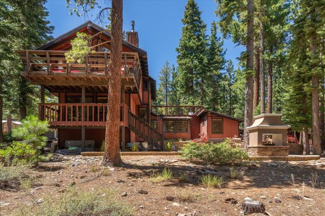 Central family cabin private hot-tub & fire-pit