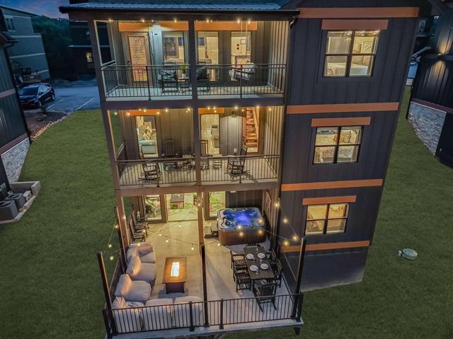 Sleeps 18 | Heated Pool | Hot Tub | Mountain Views